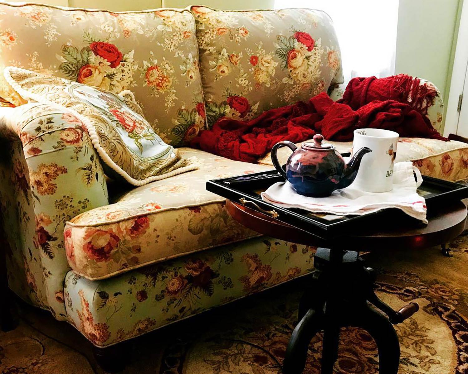 Blythe sofa in floral print fabric