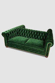 85 dual-sided Chesterfield sofa in Como Emerald green velvet